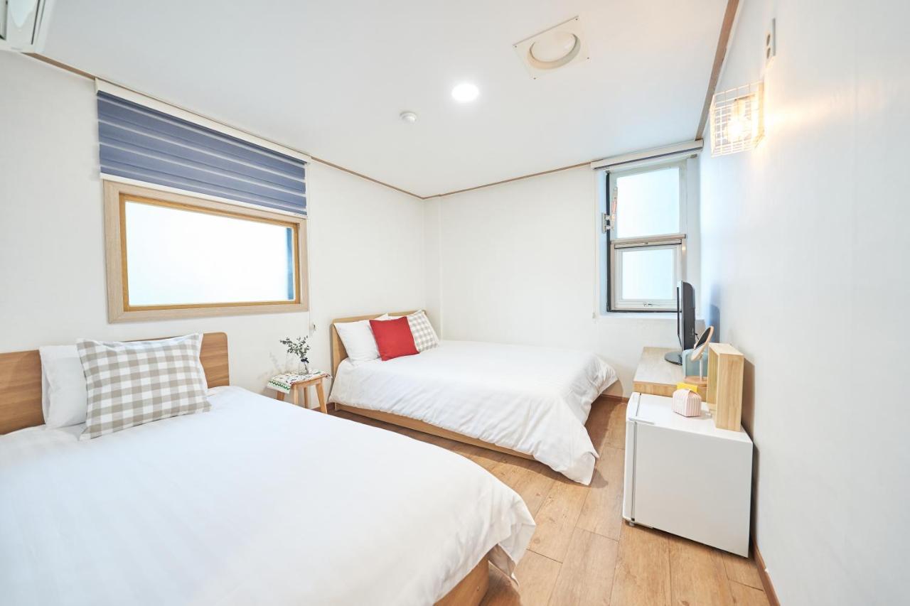 K'Stay Sinchon Seoul Exterior photo